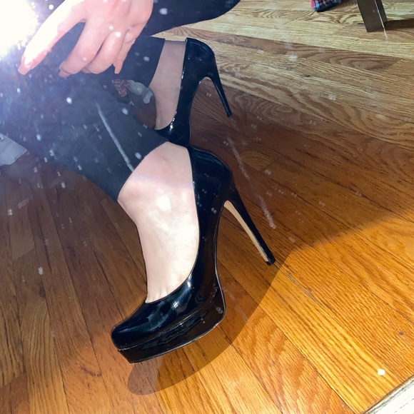 Black pump heels - Picture 4 of 10